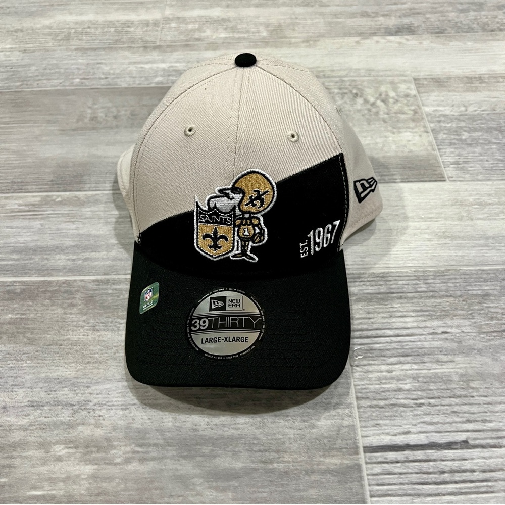 New Orleans Saints New Era 39Thirty 2023 Sideline Historic Beige NFL Hat L/XL